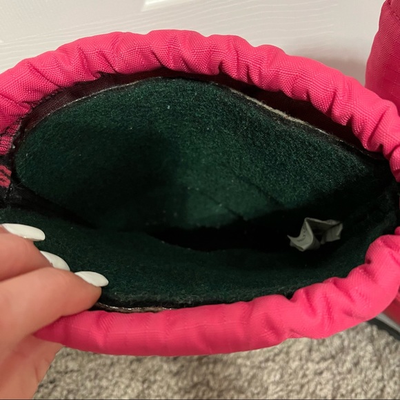 Sorel pink puffer snow boots size 6 - Picture 7 of 10